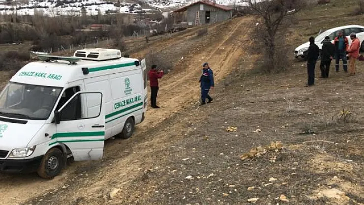 Otomobille kaçan hırsızlık zanlılarına ateş açtı: 1 ölü, 2 yaralı