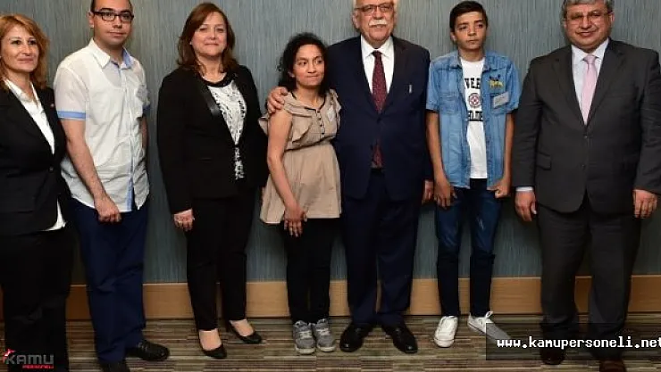 Özel Eğitim Öğrencilerinden Nabi Avcıya Hediye