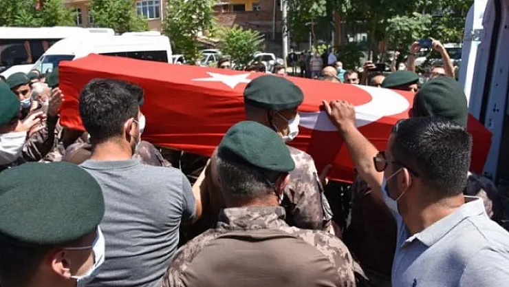 Özel harekat polisi 5 günlük yaşam mücadelesini kaybetti!