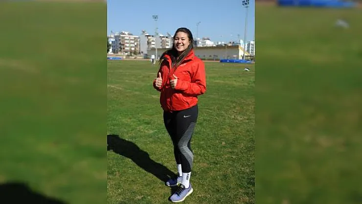 Özlem Becerek, 26 yıllık rekoru kırdı