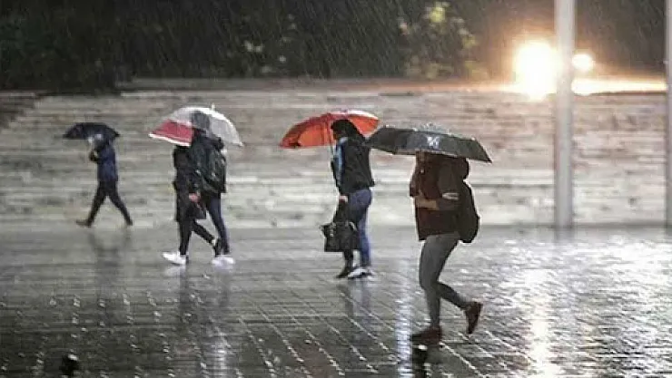 Peş peşe korkutan uyarı geldi! Zorunlu olmadıkça dışarı çıkmayın