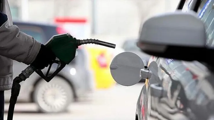 Petrol fiyatları düştü! Petrol fiyatları ne kadar oldu?