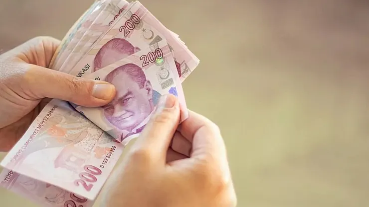 Prim borcu olan EYT'liye müjdeli haber sonunda geldi! Banka kredi desteği ile maaştan taksitle ödeme seçeneği sunuldu!