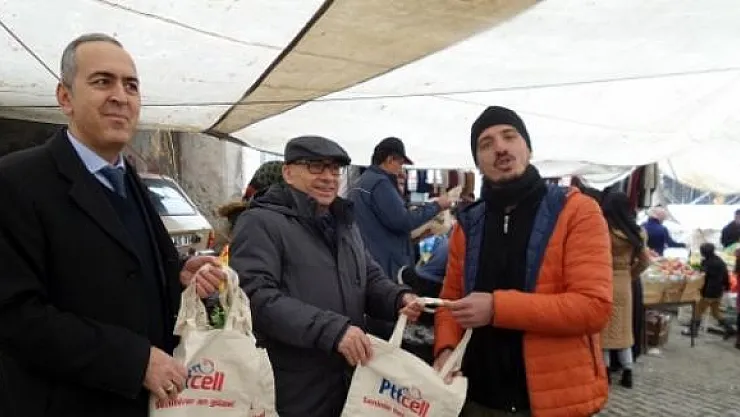 PTT Tarafından Vatandaşlara Ücretsiz Bez Poşet Dağıtılıyor