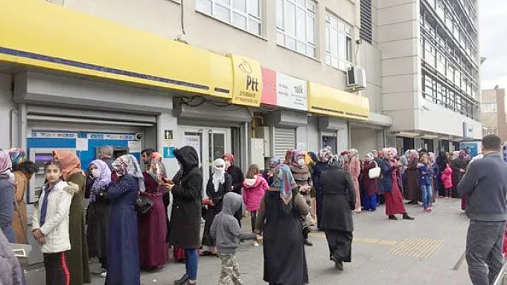 PTT'ye gidene 171 TL para veriliyor! Ödemeler bugün resmen başladı: Kimliğiyle vezneye giden parasını alacak