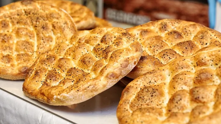 Ramazan Pidesi Fiyatları Belli Oldu! Gramaj Düştü Fiyat Yükseldi!