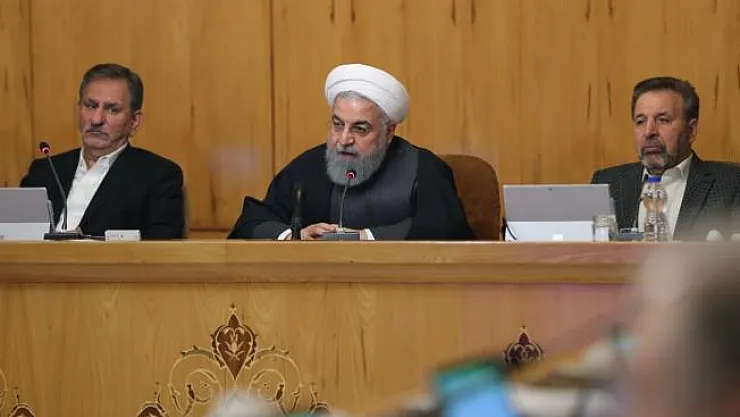 Ruhani'den 'saygı çerçevesinde müzakereye hazırız' mesajı