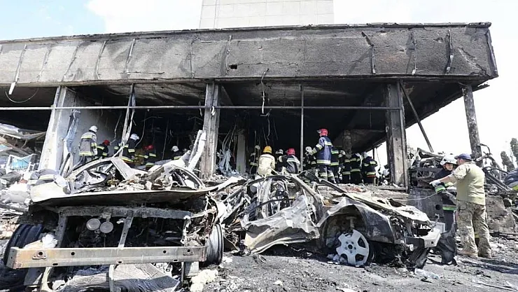 Rusya'dan Ukrayna'ya korkunç saldırı! 20 kişi öldü 52 kişi yaralandı: Orası tamamen yok oldu, çocuklar ölüyor