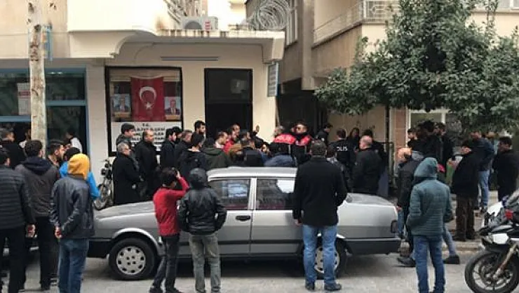 Şanlıurfa'da Muhtar Adaylığı Yarışı Kavgaya Döndü ! 2 Kişi Yaralandı