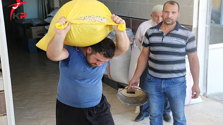 Şanlıurfa'lı Öğretmen Adayı Hamallık Yapıyor