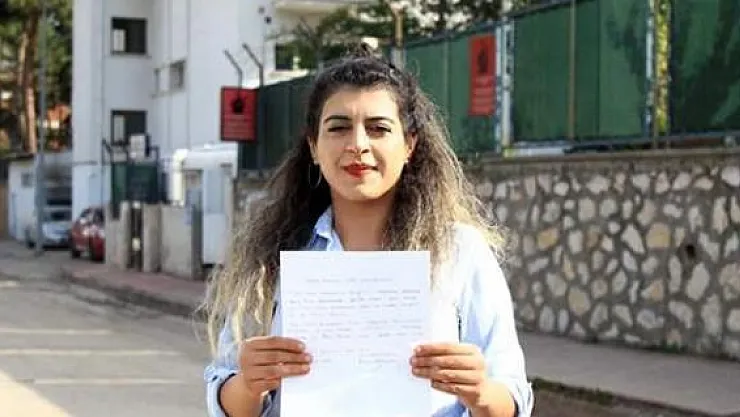 Savaştan kaçan Suriyelilere genç kızdan büyük ders!