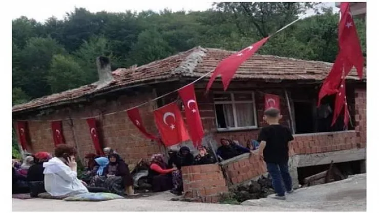 Şehit ailesine evin tamiri için söz vermişti! 1 yıldır bir çivi dahi çakılmadı!
