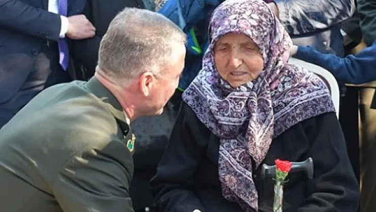Şehit Annesinin Sözleri Yürekleri Sızlattı