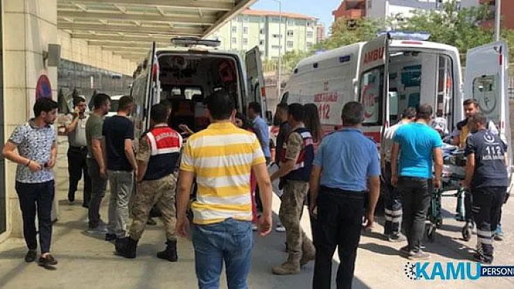 Siirt'in Pervari İlçesinde Askeri Zırhlı Aracın Geçişi Sırasında Patlama Meydana Geldi! 2 Asker Yaralandı