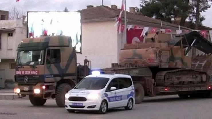 Sınır Hattına Askeri İş Makinesi Sevk Edildi