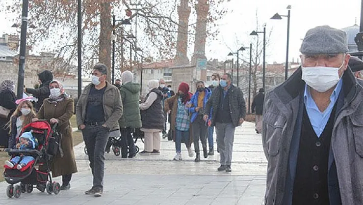 Sivas'ta flaş karar! İl dışından gelenlere 3 günlük sokağa çıkma yasağı!
