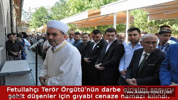 Sivas'ta Vatandaşlar Darbe Girişimini Protesto Etti.