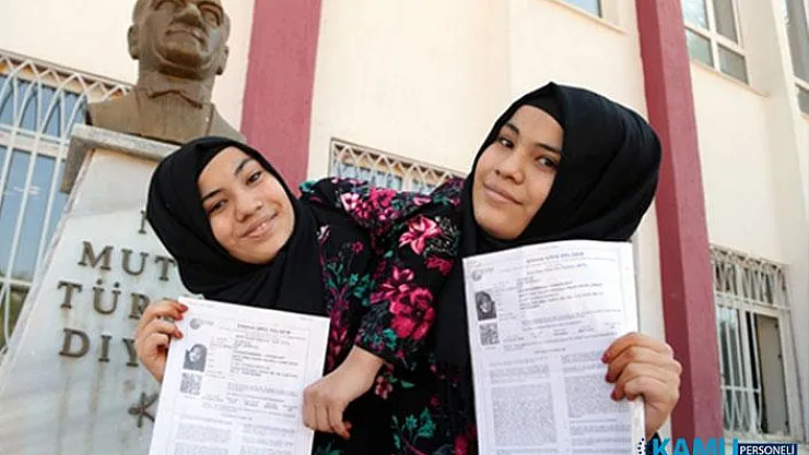 Siyam İkizlerinin YKS Heyecanı! Türkiye'de Bir İlk Gerçekleşti