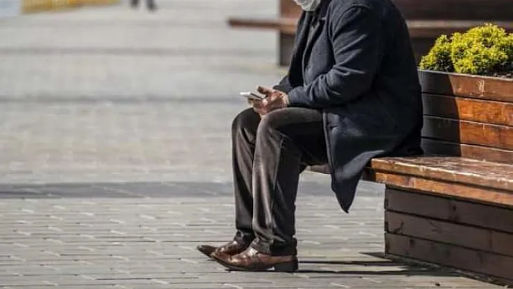 Sokağa Çıkma Yasağı Olan 65 Yaş Üstü İçin İzin Geliyor