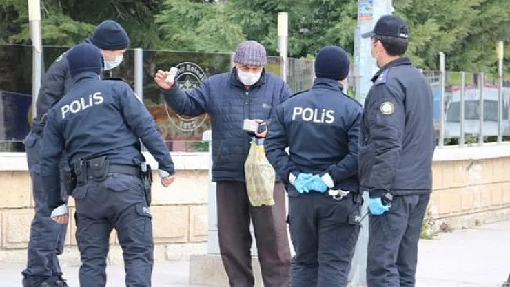 Sokağa çıkma yasağı yarın devam edecek mi? Sokağa çıkma cezası ne kadar?