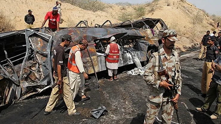 Şoke eden kaza oldu! Yolcu otobüsü vadiye uçtu! Çok sayıda ölü ve yaralı var