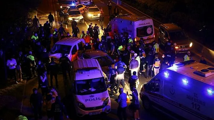 Son Dakika! Ankara'da bir polis uygulama noktasına hızla bir araç daldı! Çok sayıda yaralı var