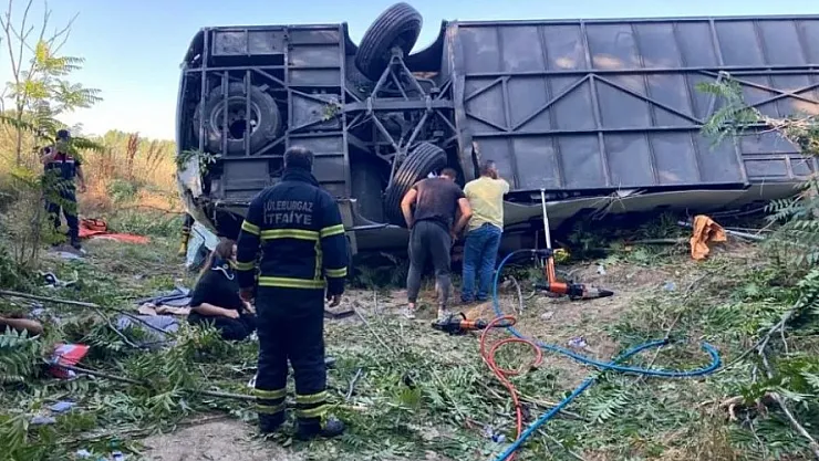 Son dakika bugüne felaketle uyandık! O ilimizde yolcu otobüsü devrildi: Çok sayıda ölü ve yaralı var