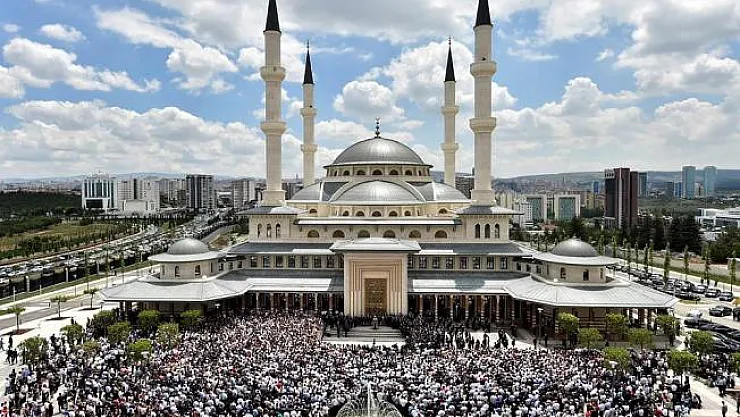 Son dakika Diyanet İşleri Başkanlığı Türkiye'de cuma namazı kılınacak camiyi açıkladı!