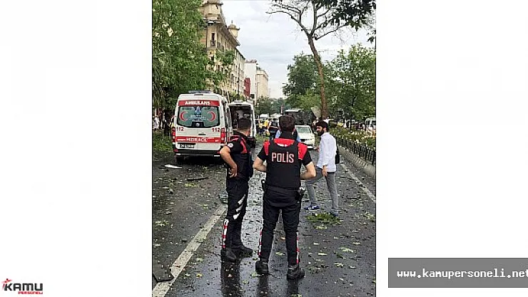 Son Dakika: İstanbul Beyazıt'da Patlama Meydana Geldi !  7 Polis Şehit Düştü