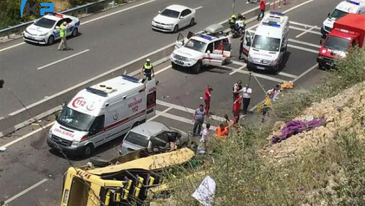 Son Dakika! Tur Otobüsü Devrildi: Çok Sayıda Ölü ve Yaralı Var