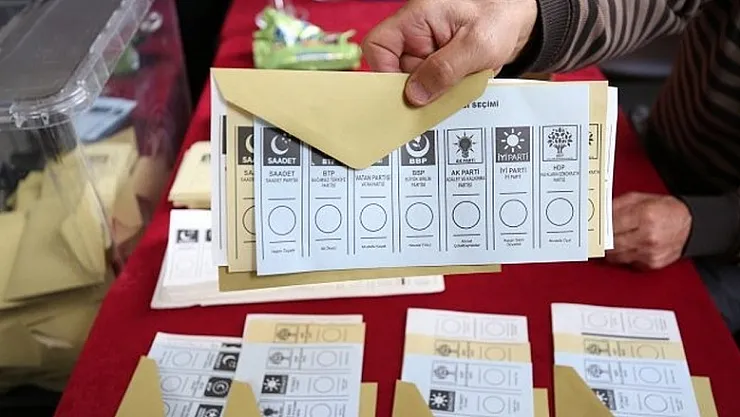 Son seçim anketi bomba! Sonuçlar açıklandı: Listedeki sıralama herkesi şaşırttı! AKP, CHP ve İYİ Parti..