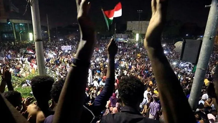 Sudan'da Darbe Girişimi İle İlgili Flaş Gelişme! Cumhurbaşkanı Ömer El-Beşir...