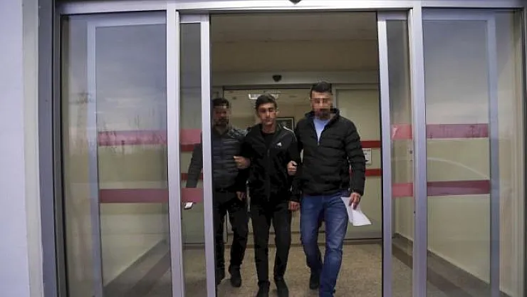Şüphelinin attığı poşette EYP bulundu