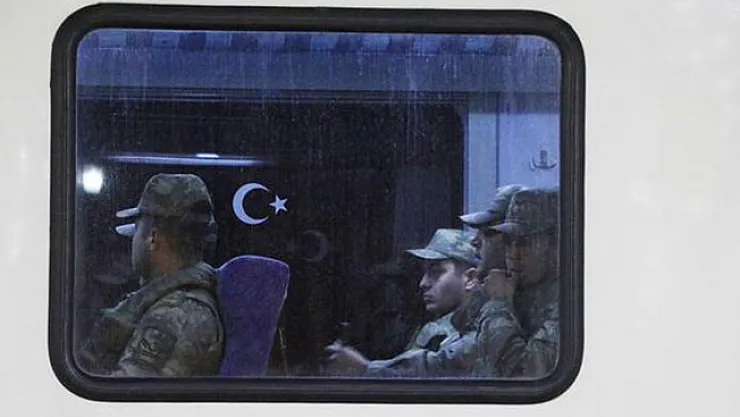 Suriye Sınırına Askeri Sevkiyat Duygusal Anlara Sahne Oldu!