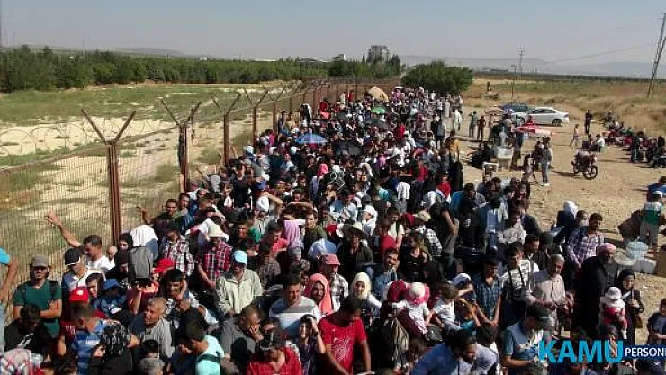 Suriyeliler Sınır Kapısında İzdiham Yarattı ! Bayram İçin Ülkelerine Gidiyorlar