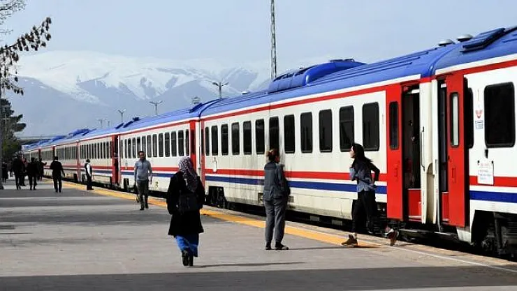 TCDD personel alımı yapacağını duyurdu! Başvurular 21 Nisan'a kadar İŞKUR'a online yapılacak!