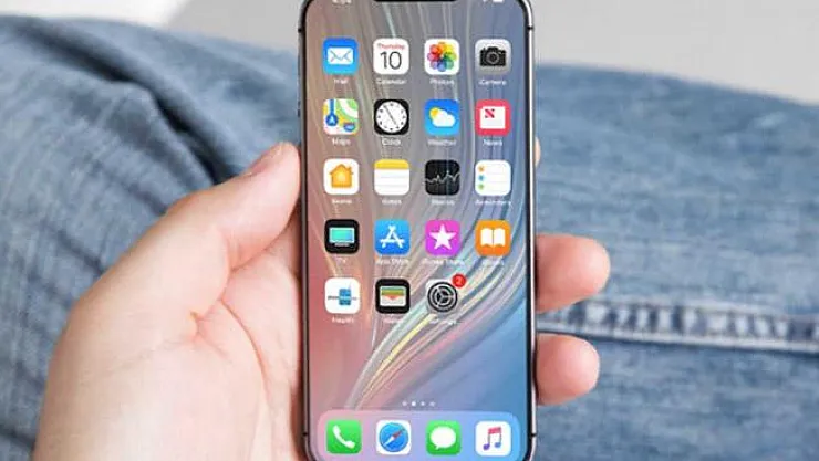 Telefon almak isteyenlere sevindirici haber! Apple İPhone fiyatlarını düşürme kararı aldı!