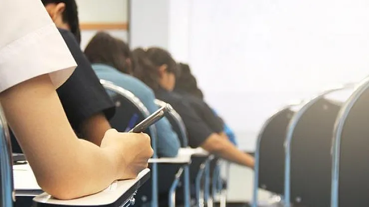 Temel Liselerdeki Öğretmenler ve Öğrenciler Hakkında Çarpıcı Açıklama!