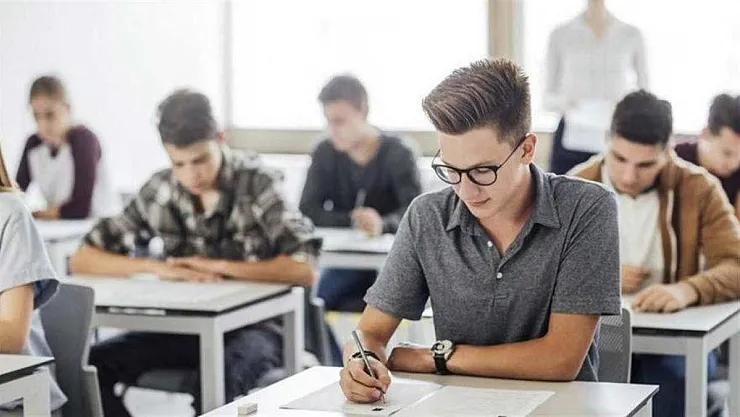Tercih Dönemindeki Öğrencileri İlgilendiriyor! Üniversite Öğrencilerine Burs Veren Kurum Ve Kuruluşlar Neler?