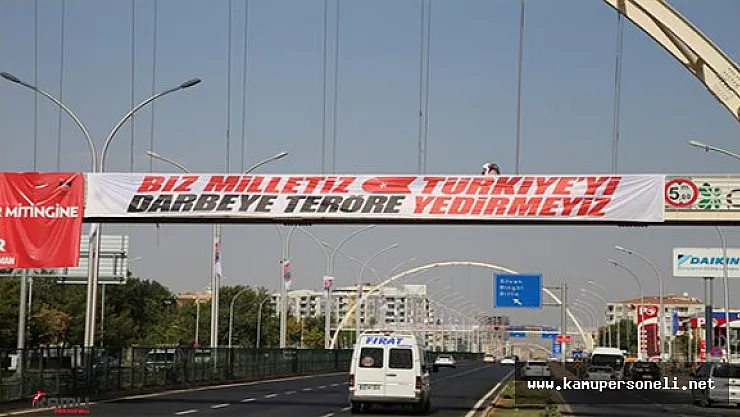 &quotTeröre ve darbecilere bu ülkeyi yedirmeyeceğiz"