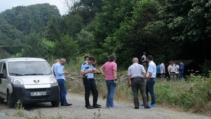 Trabzon'da Başı Taşla Ezilmiş Kadın Cesedi Bulundu !