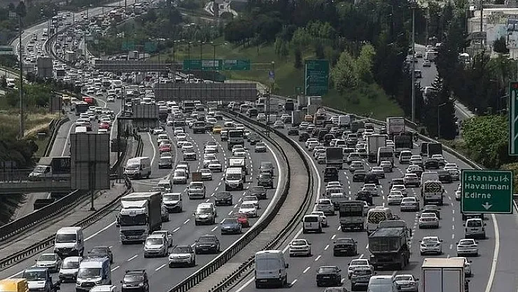 Trafiğe çıkan her sürücü ilgilendiren yeni karar açıklandı! Son 8 gün kaldı!