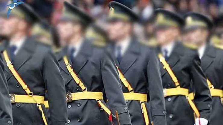 TSK Bünyesinde Kimler Nasıl Asteğmen Olur, Ne Kadar Maaş Alır?