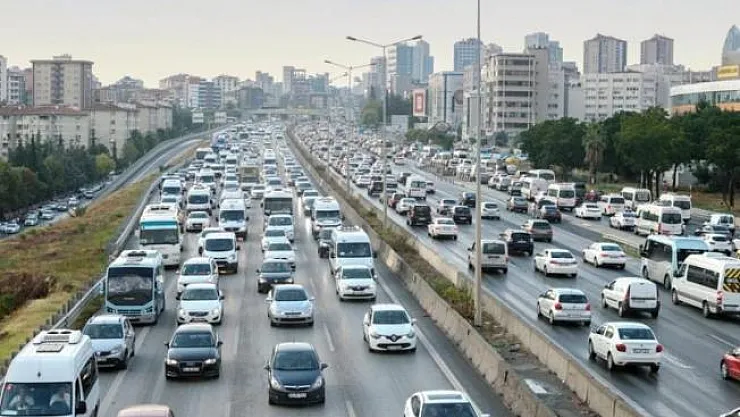TÜİK Açıklamıştı! Türkiye'de Kaç Tane Trafiğe Kayıtlı Araç Var?