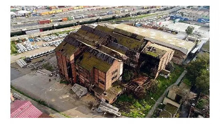 Tunç Soyer Seçim Vaadini Gerçekleştirdi, Alsancak'taki Elektrik Fabrikası İhalesini Belediye Aldı