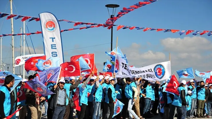 TÜRK-İş tarafından 1 Mayıs Emek ve Dayanışma Günü düzenlendi