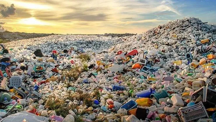 Türkiye'nin Çin Irak Tunus Tayland gibi ülkelerden plastik atık ithal ettiği ortaya çıktı!