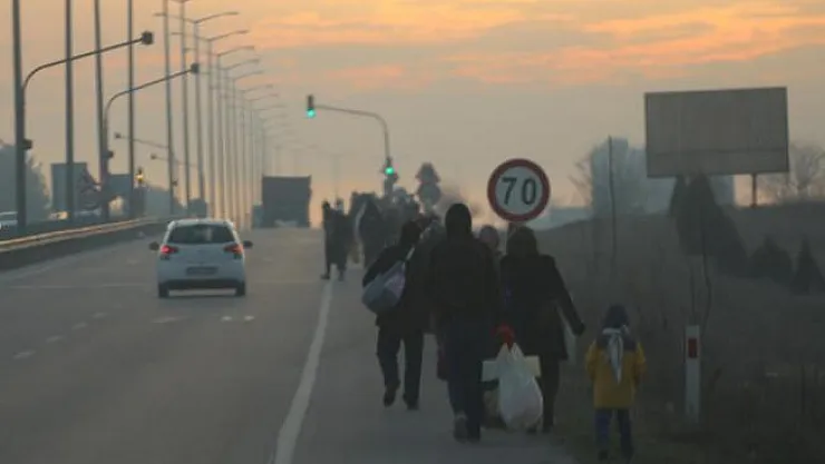 Türkiye'nin Suriyelilere Avrupa kapılarını açma kararı sonrası Suriyeliler harekete geçti!