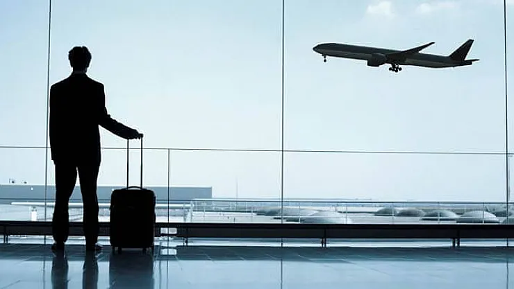 Uçakla seyahat edecekler dikkat! O zorunluluk kaldırıldı!