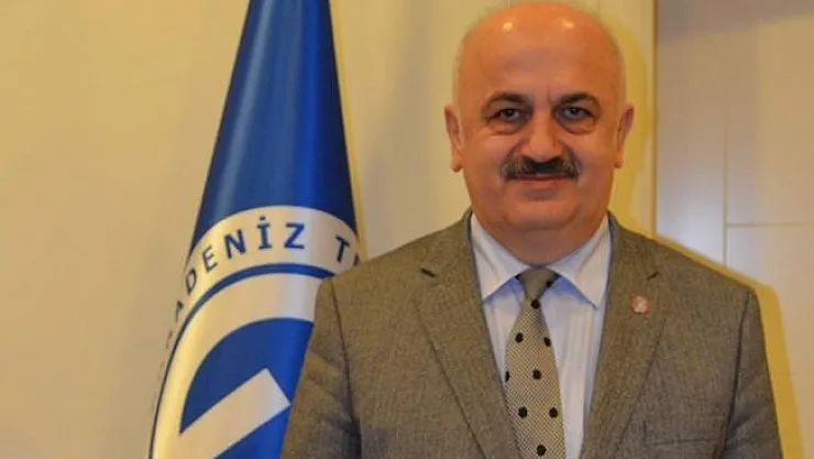 Üniversite Rektörünün 3 kızı ve iki damadı aynı üniversitede öğretim görevlisi olduğu ortaya çıktı!